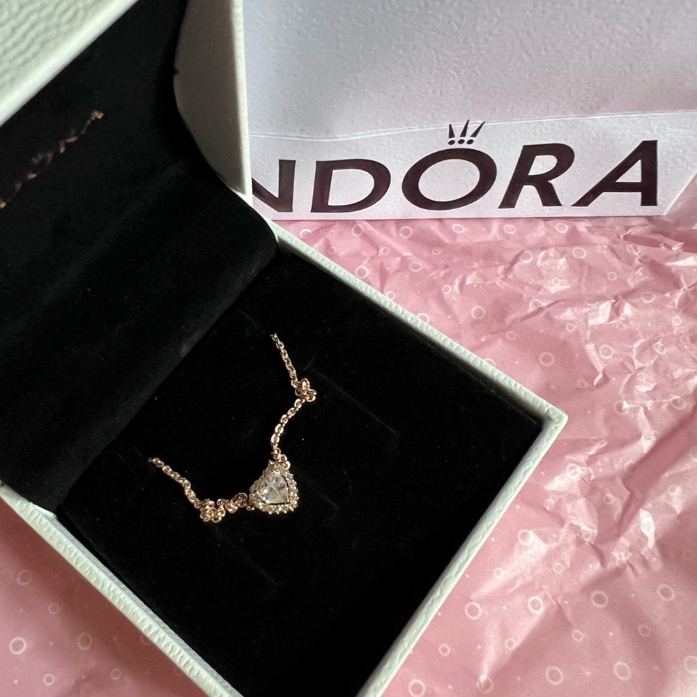 Sparkling heart collier necklace